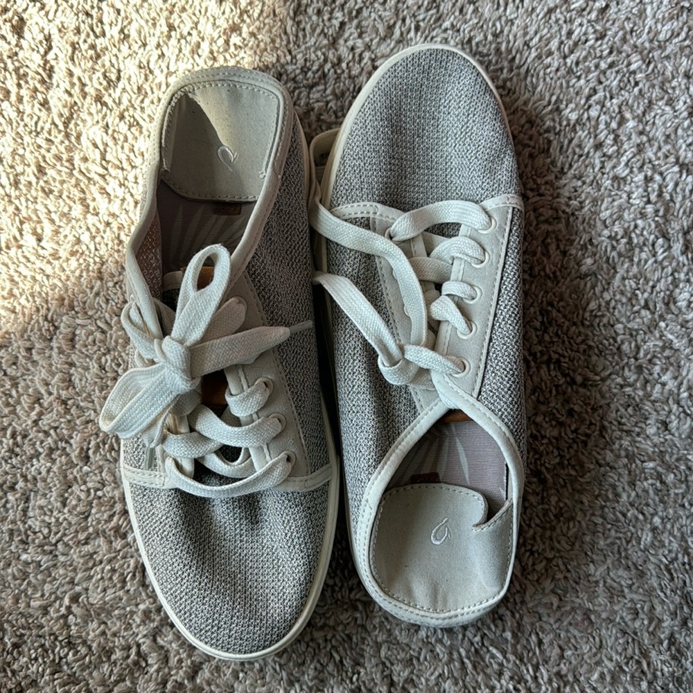 Olukai tennis shoes